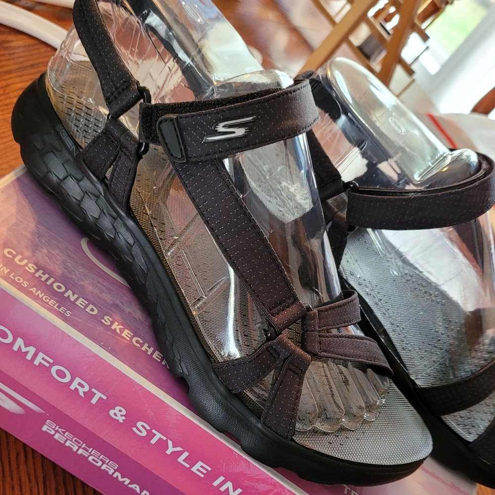 Skechers on the go